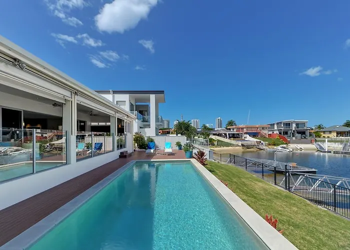 Belle Of Broadbeach