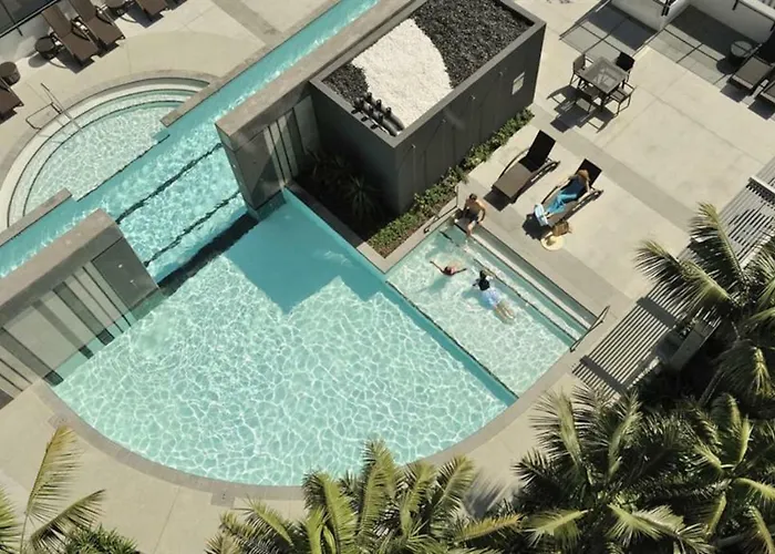 Oracle Broadbeach With Amazing Ocean Views!