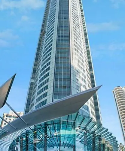 Private Apartment At Surfers Paradise
