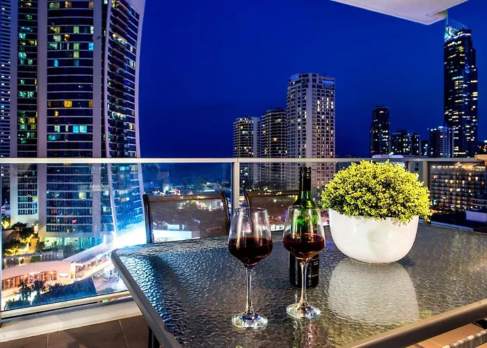Circle On Cavil Holidays Gold Coast