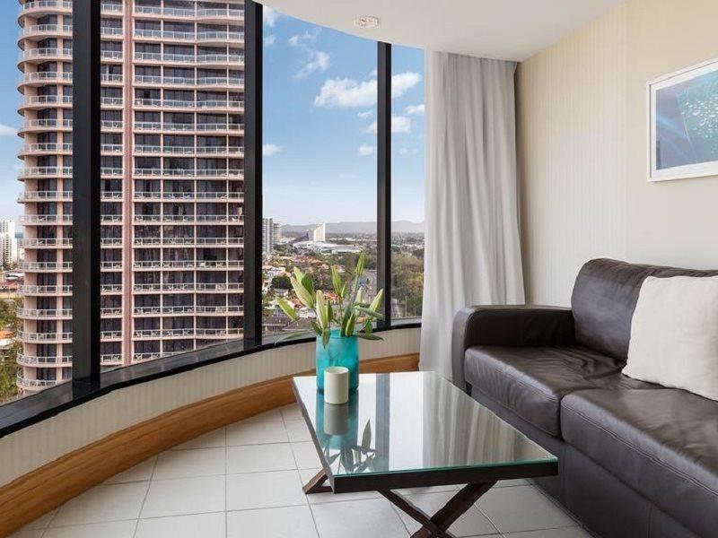 Oaks Gold Coast