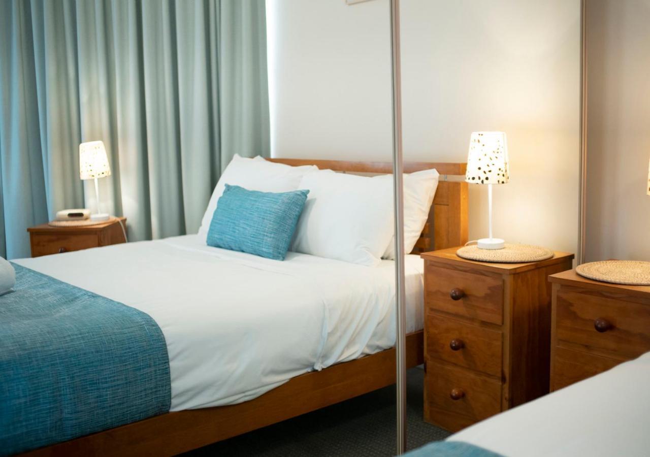 Foreshore Beachfront Aparthotel 3*