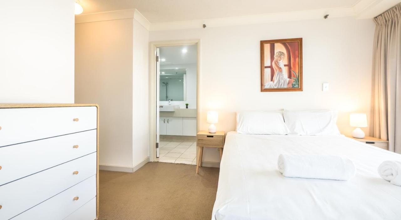 Aparthotel Victoria Square 4*