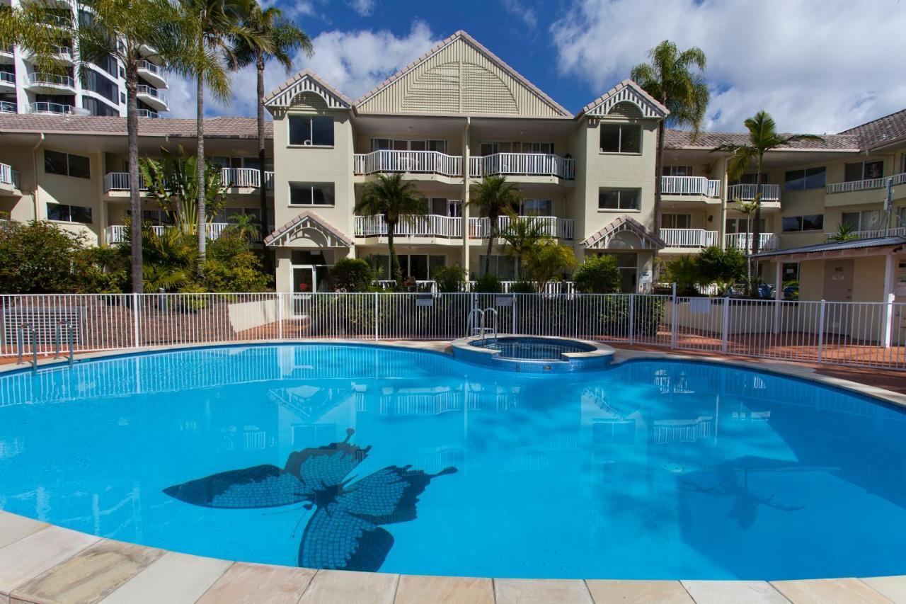 Surfers Tradewinds 3*
