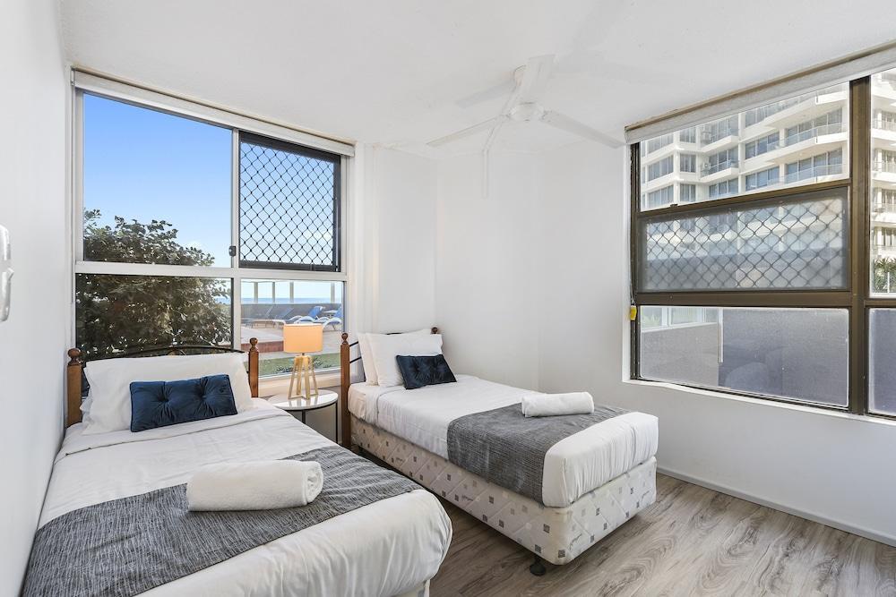 President - Absolute Beachfront 3*
