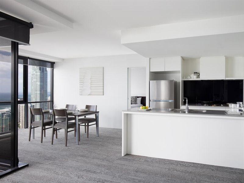 Mantra Circle On Cavill Gold Coast