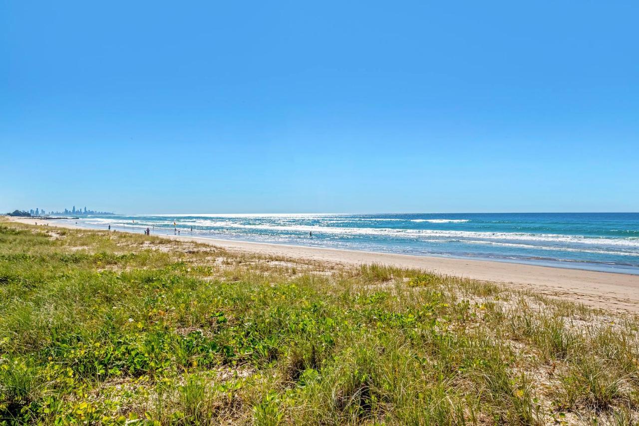 Golden Riviera Absolute Beachfront Resort