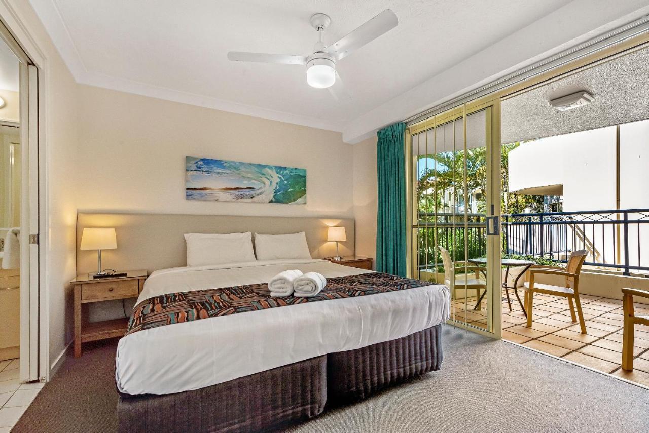 Golden Riviera Absolute Beachfront 4* Gold Coast