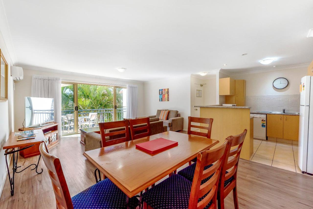 Resort Golden Riviera Absolute Beachfront Gold Coast