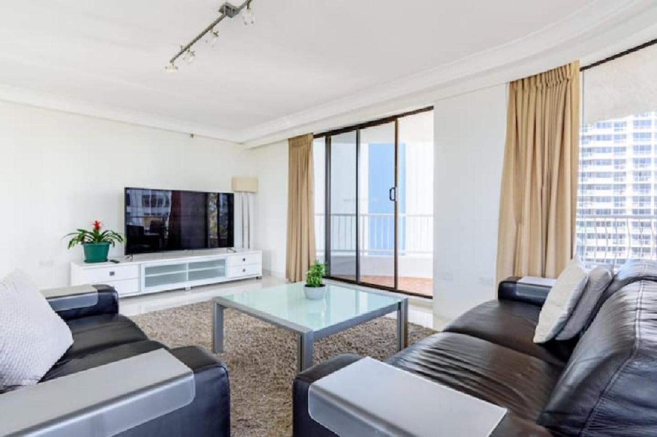 Excluza - Ocean Suites Gold Coast