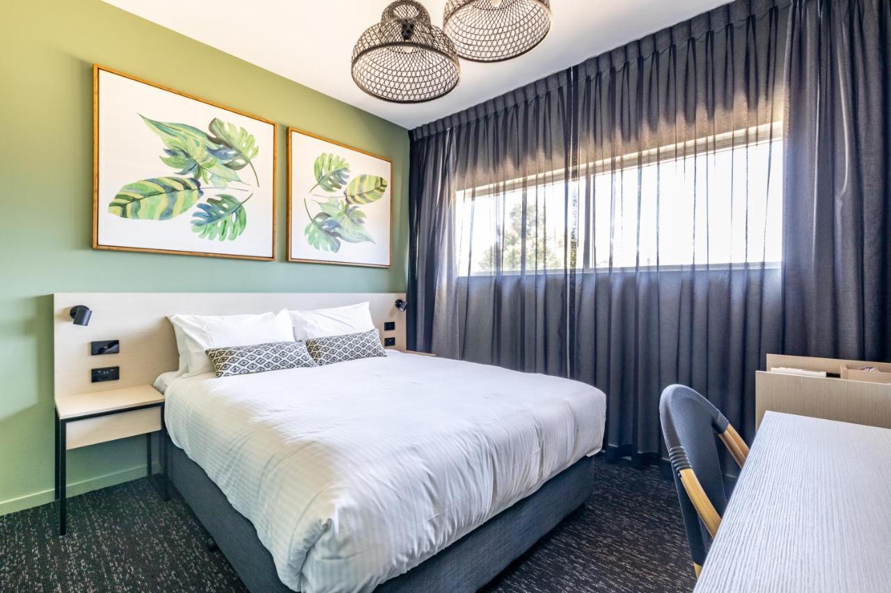Hotel Nightcap At Commercial Gold Coast