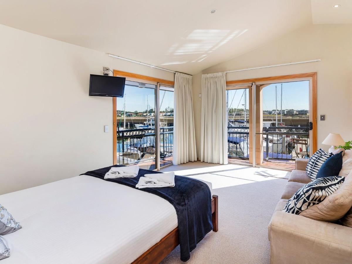 Villa Stunning 3 Bedroom At Hope Harbour Marina Gold Coast