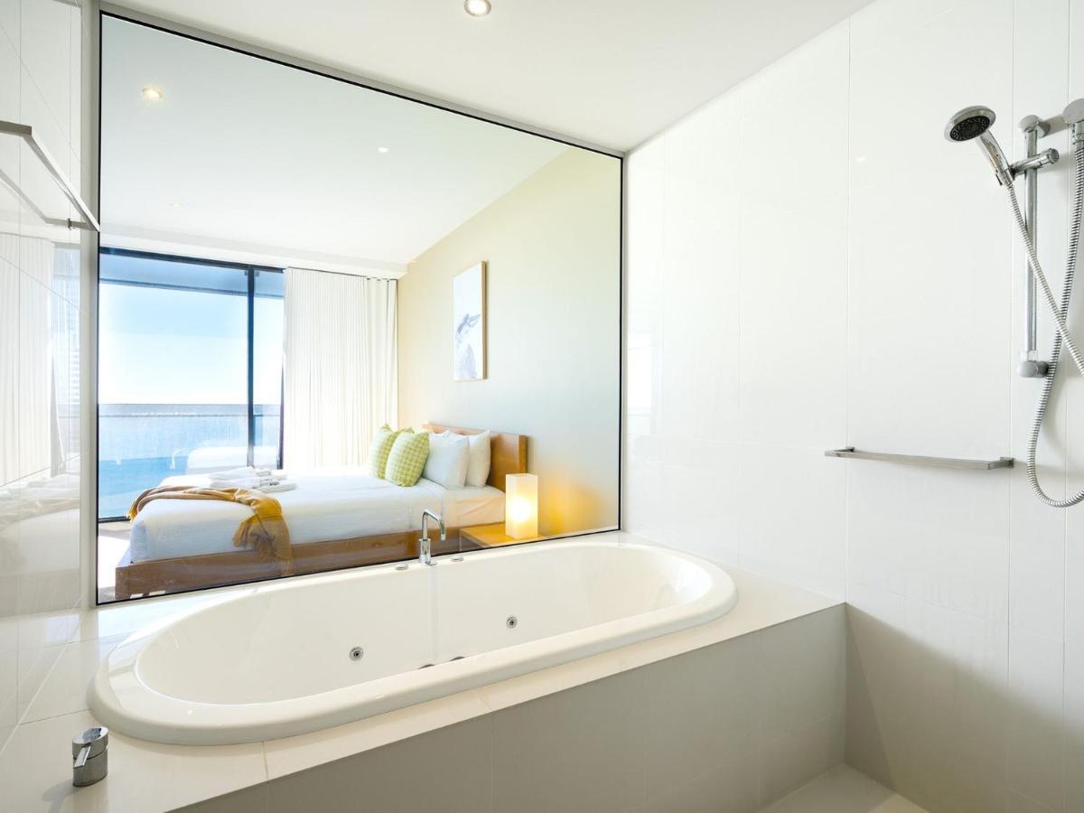 Circle On Cavill 52nd Floor Spacious Skyhome - Gchm Gold Coast