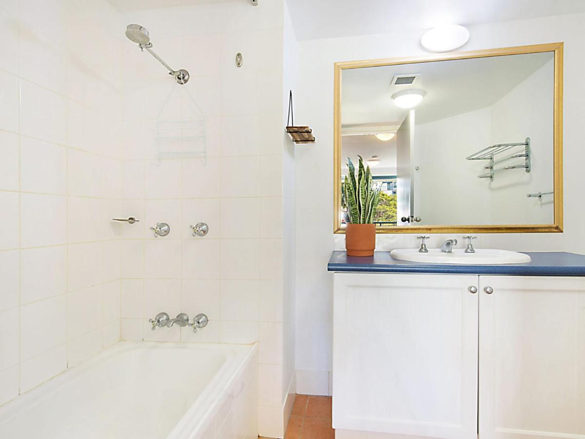 Calypso Plaza Unit 215 Hotel