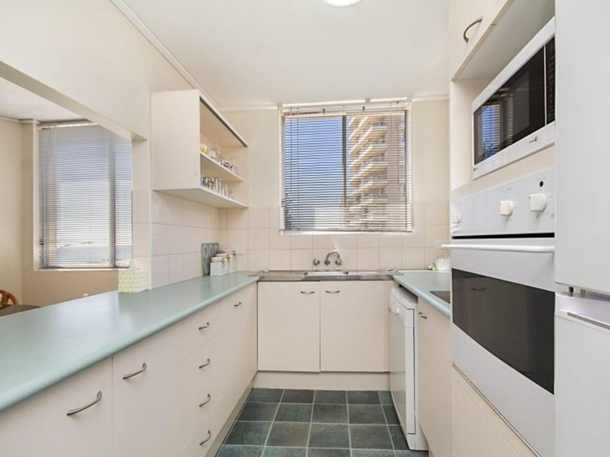 Kingston Court Unit 11 *