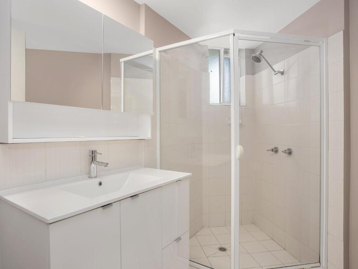Bay Unit 10 * Gold Coast