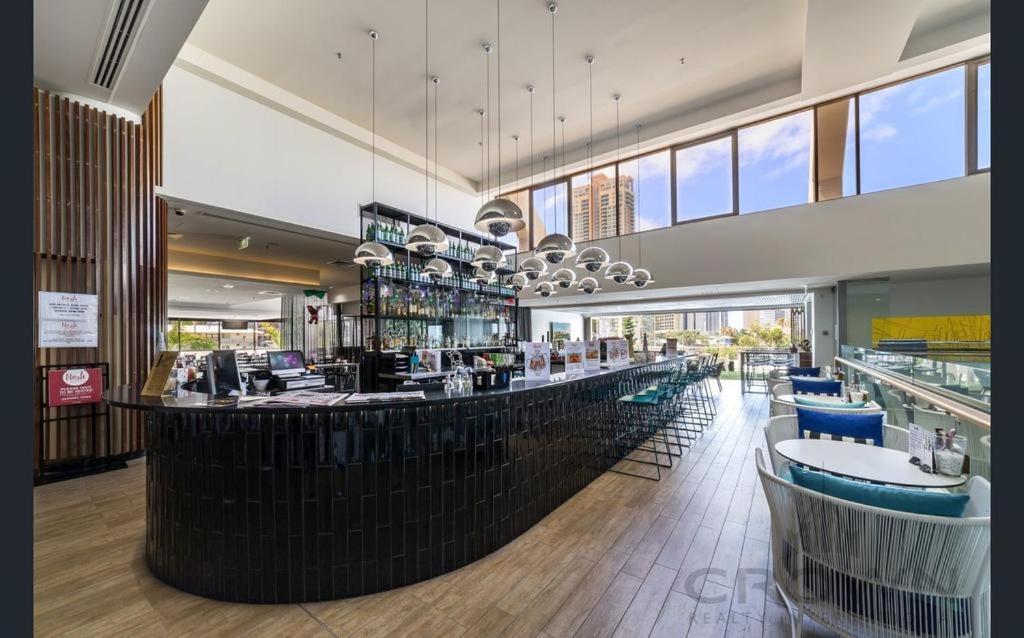 High Floor Ocean View At Surfers Paradise - Gold Coast
