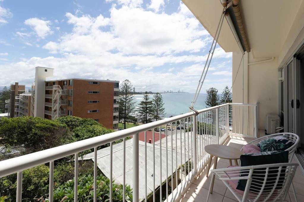 Burleigh Point Vibes Stylish And Modern *