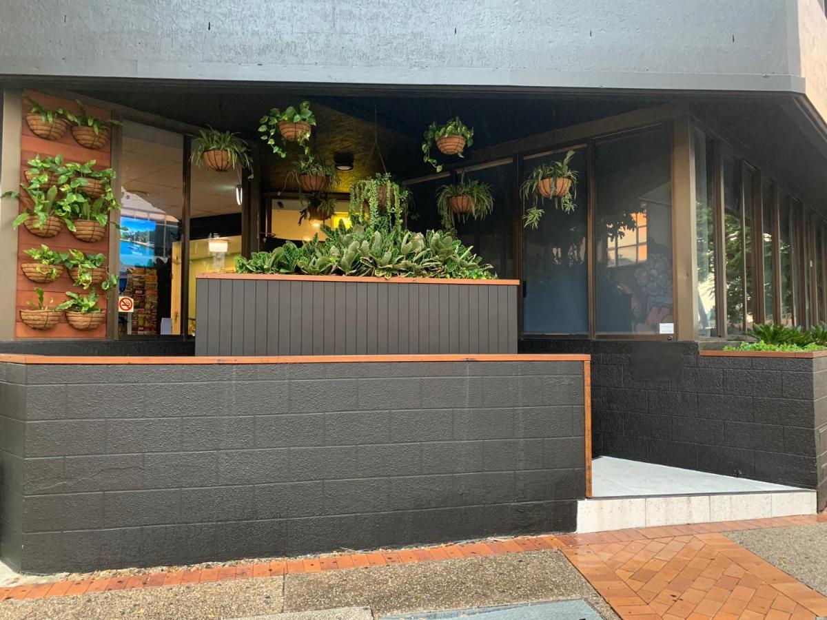 Down Under Hostels * Gold Coast