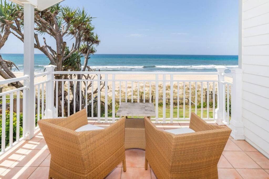 Absolute Beachfront Family Size Villa Gold Coast