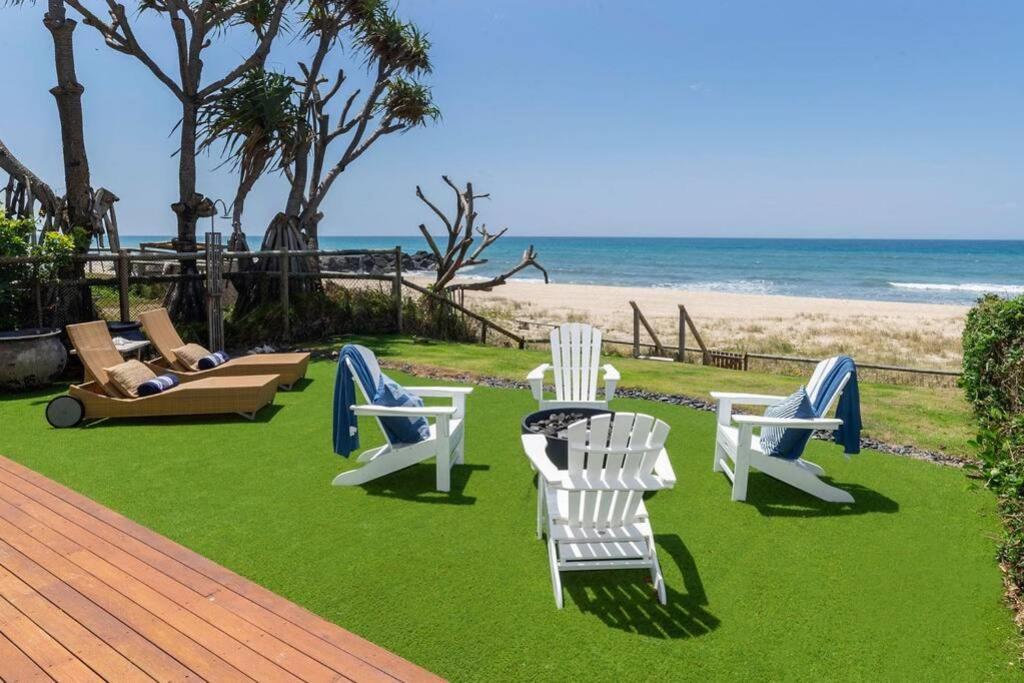 Villa Absolute Beachfront Family Size