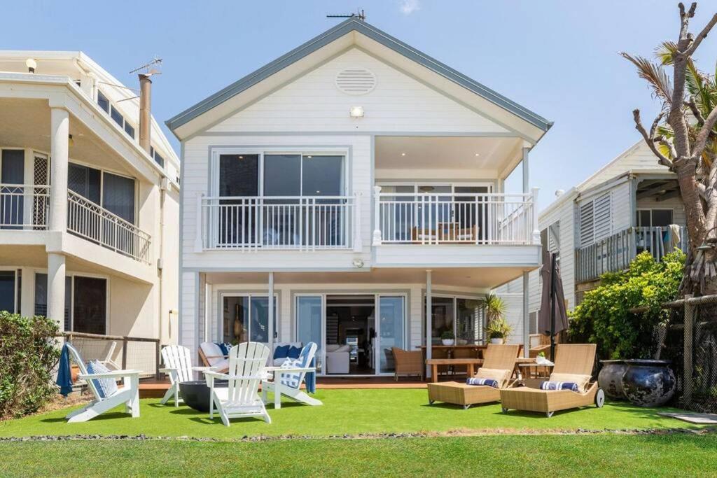 Absolute Beachfront Family Size *