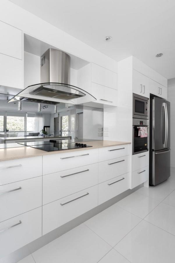 Beachside Beauty At Burleigh Pavilion! Apartment Gold Coast
