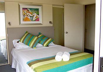 Hotel Bahia Beachfront 4*