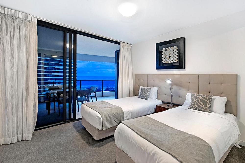 Oracle Broadbeach Aparthotel Gold Coast