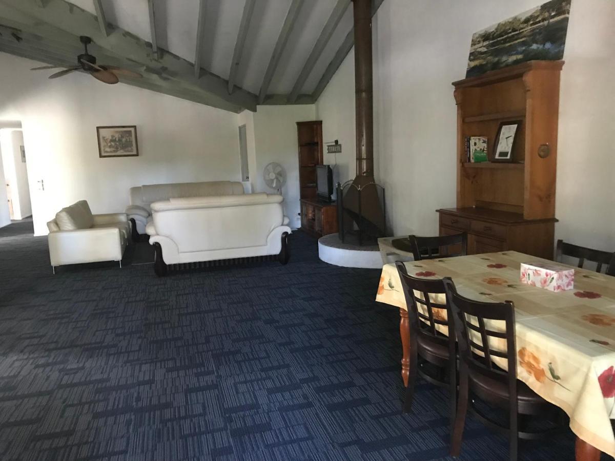 Homestay Convenience House In Nerang With Private Gold Coast