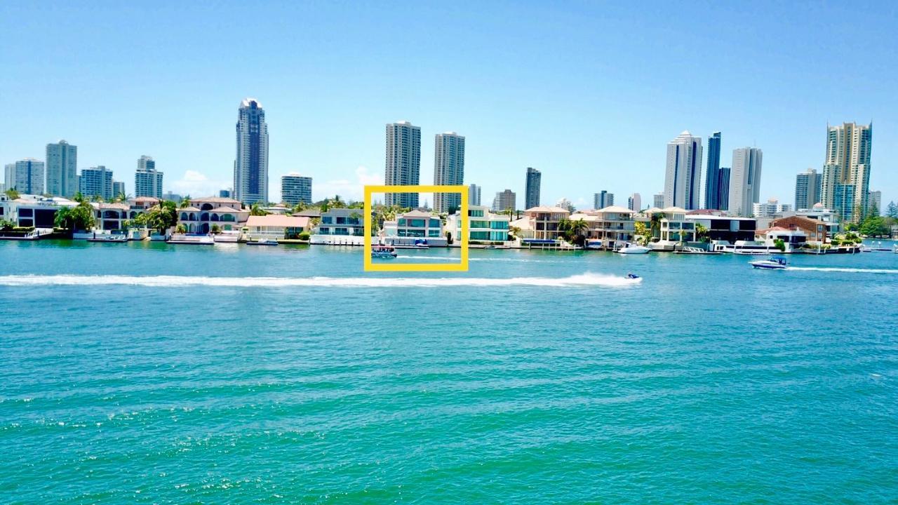 Casa de férias 5 Million Dollar Surfers Paradise Dream Mansion *