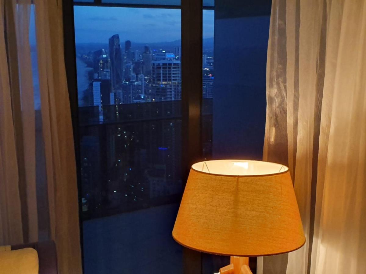 Apartment High-end In The Soul Of Surfers Paradise Gold Coast