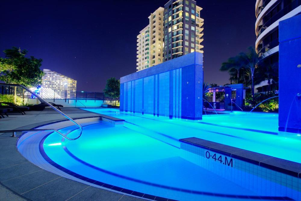 Oracle Broadbeach Aparthotel Gold Coast