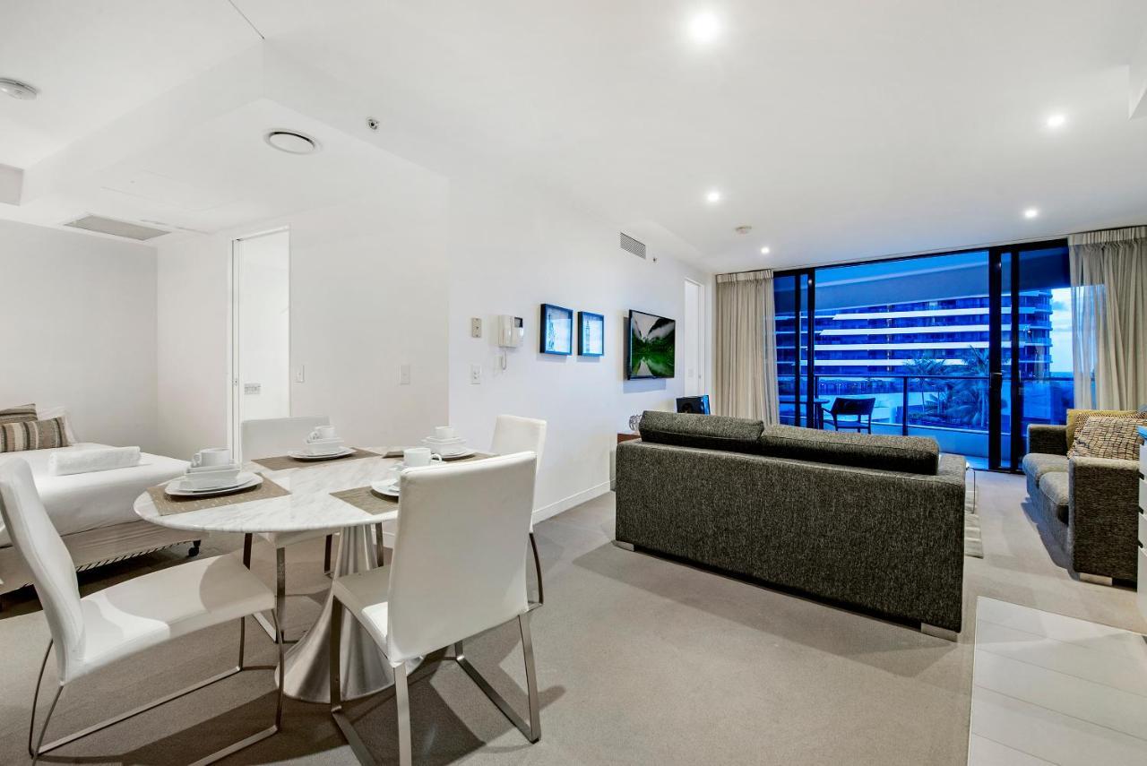 Oracle Broadbeach Aparthotel Gold Coast