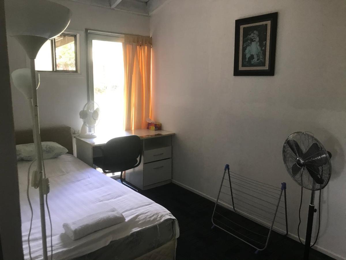Convenience House In Nerang With Private Homestay