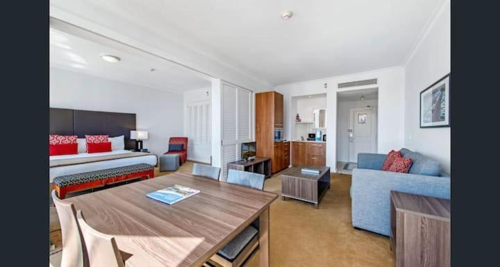 Legends Penthouse Lvl In Surfers Paradise Hotel Gold Coast