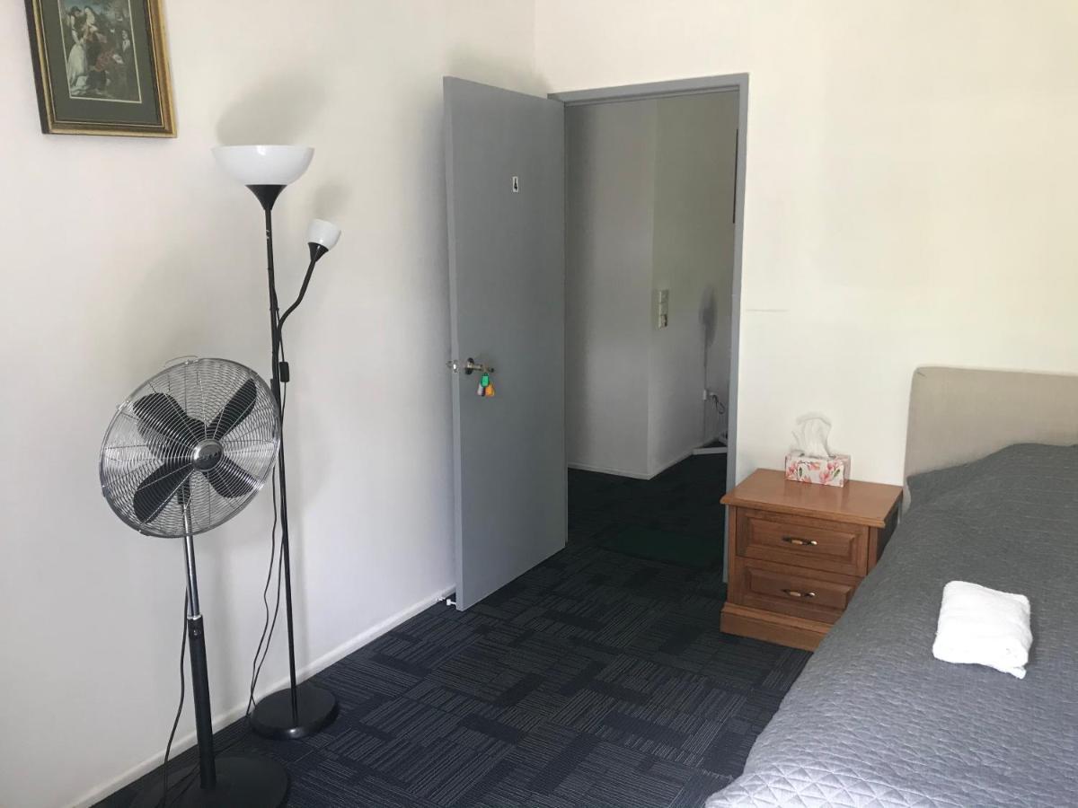Homestay Convenience House In Nerang With Private