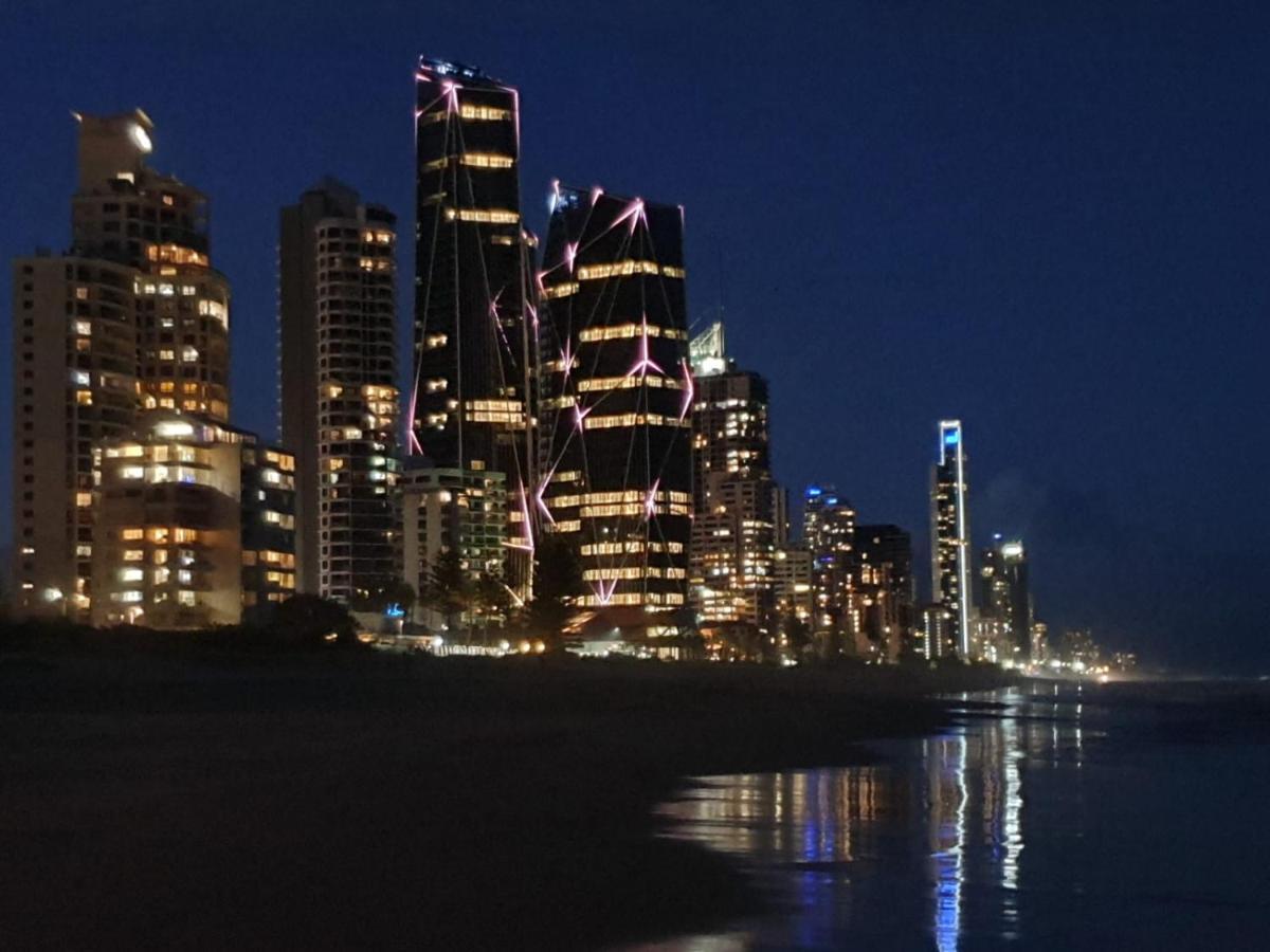 High-end In The Soul Of Surfers Paradise Apartment Gold Coast