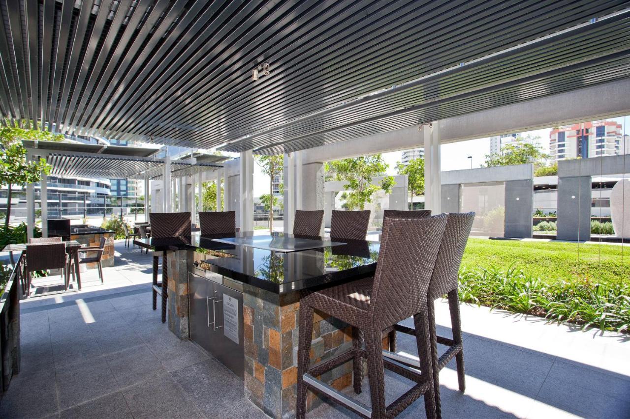 Oracle - Q Apartment *