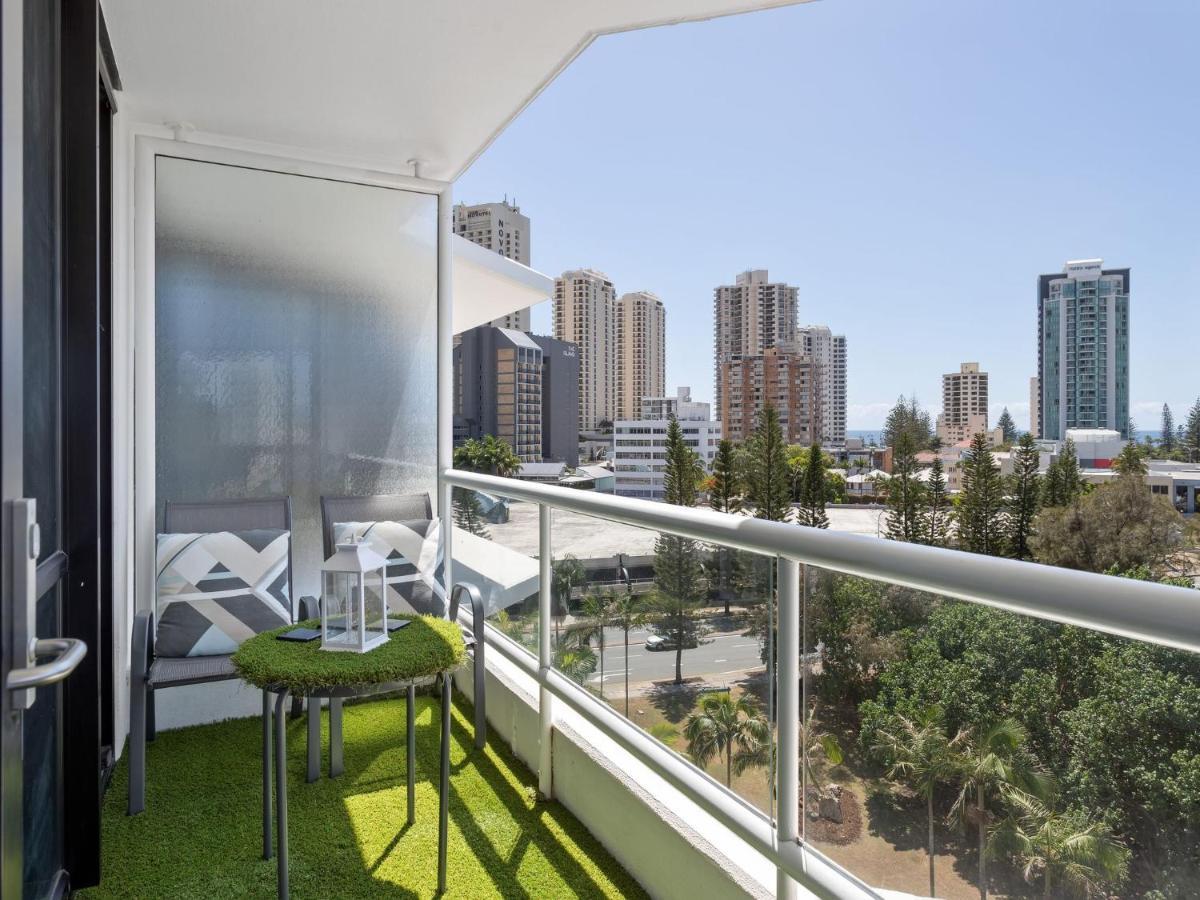 Surfers Plaza 2 Bedroom With View Gold Coast