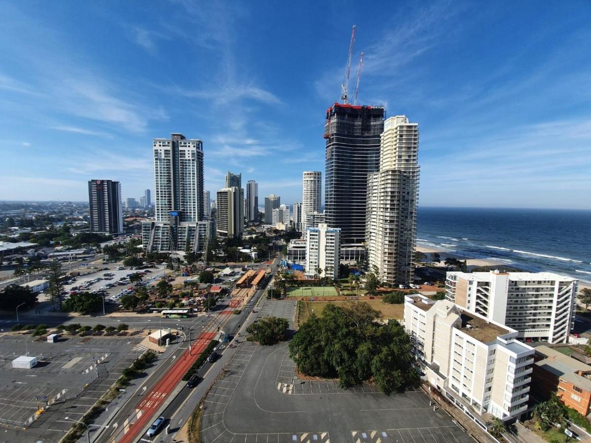 High Floor Ocean View At Surfers Paradise - * Gold Coast