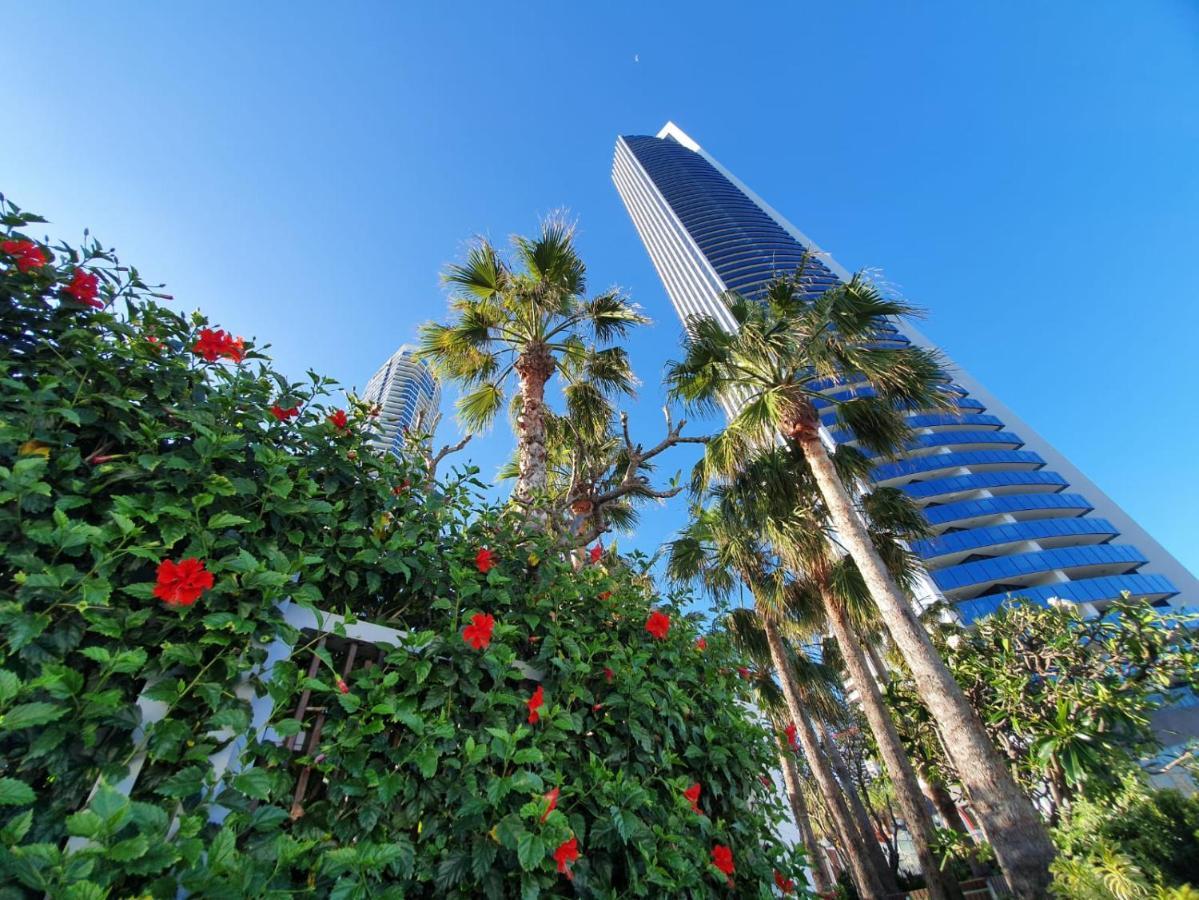 High-end In The Soul Of Surfers Paradise Apartment