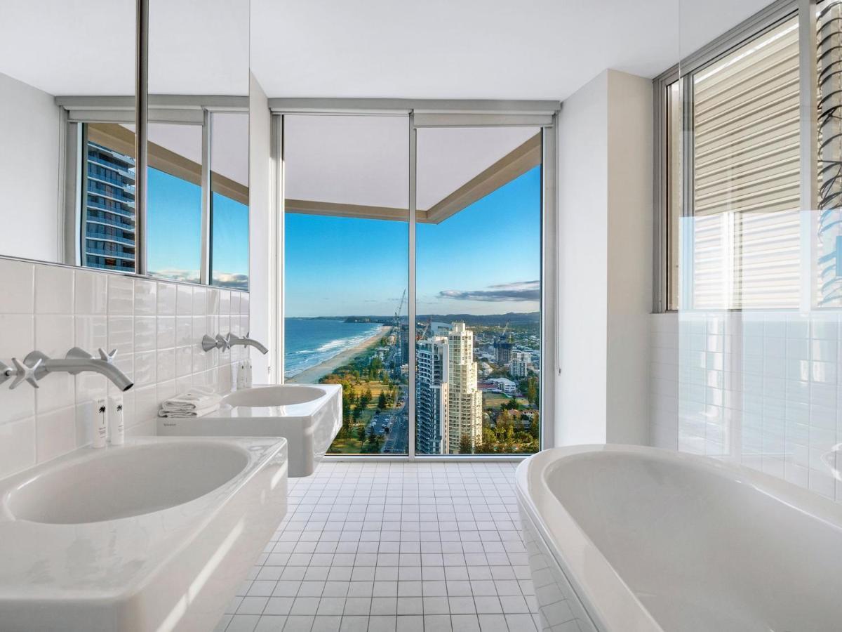Air On Broadbeach 2 Level Private - Coasthm Apartment
