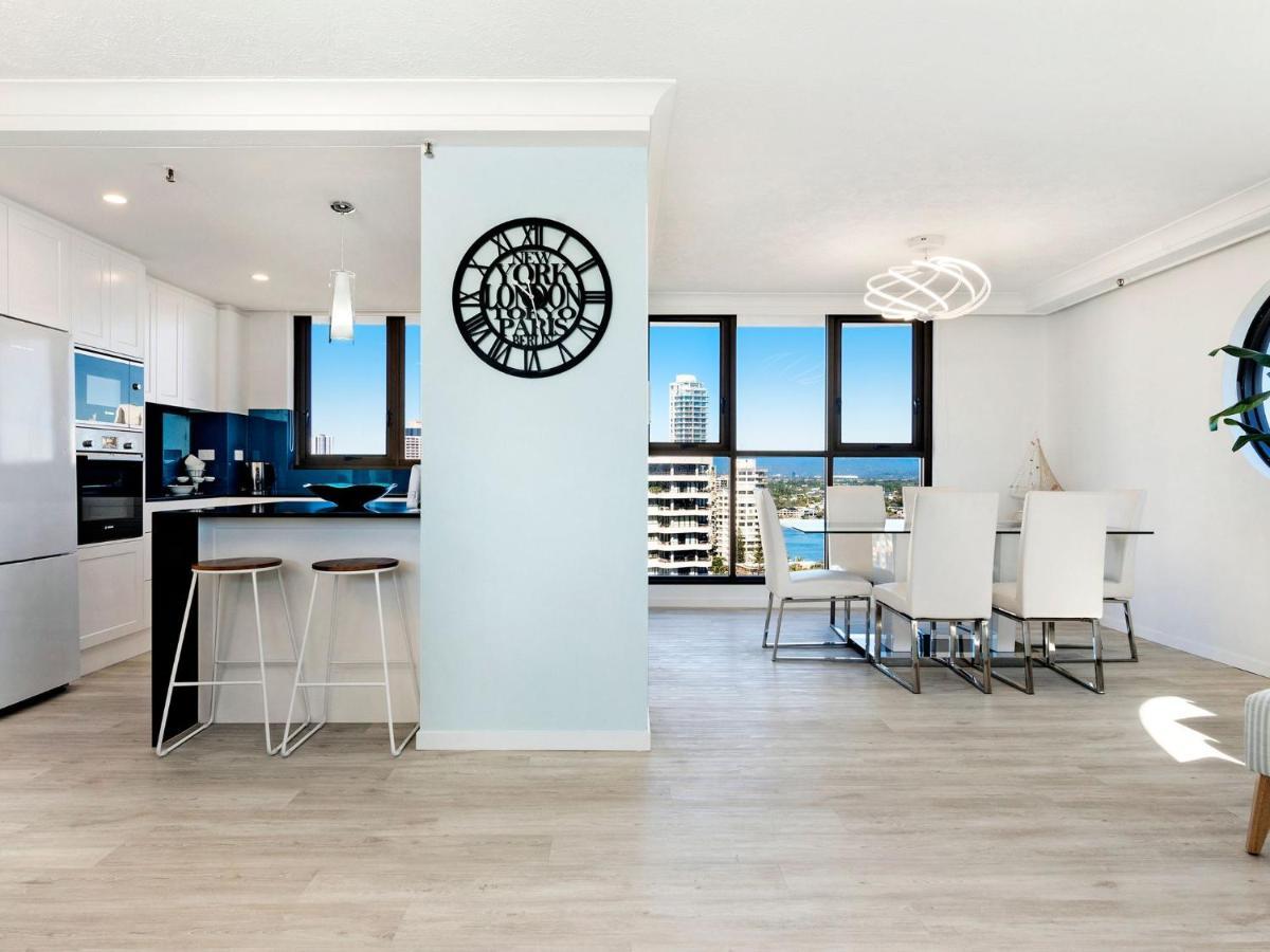 Acapulco 2 Bedroom Ocean View Surfers Paradise - Coasthm *