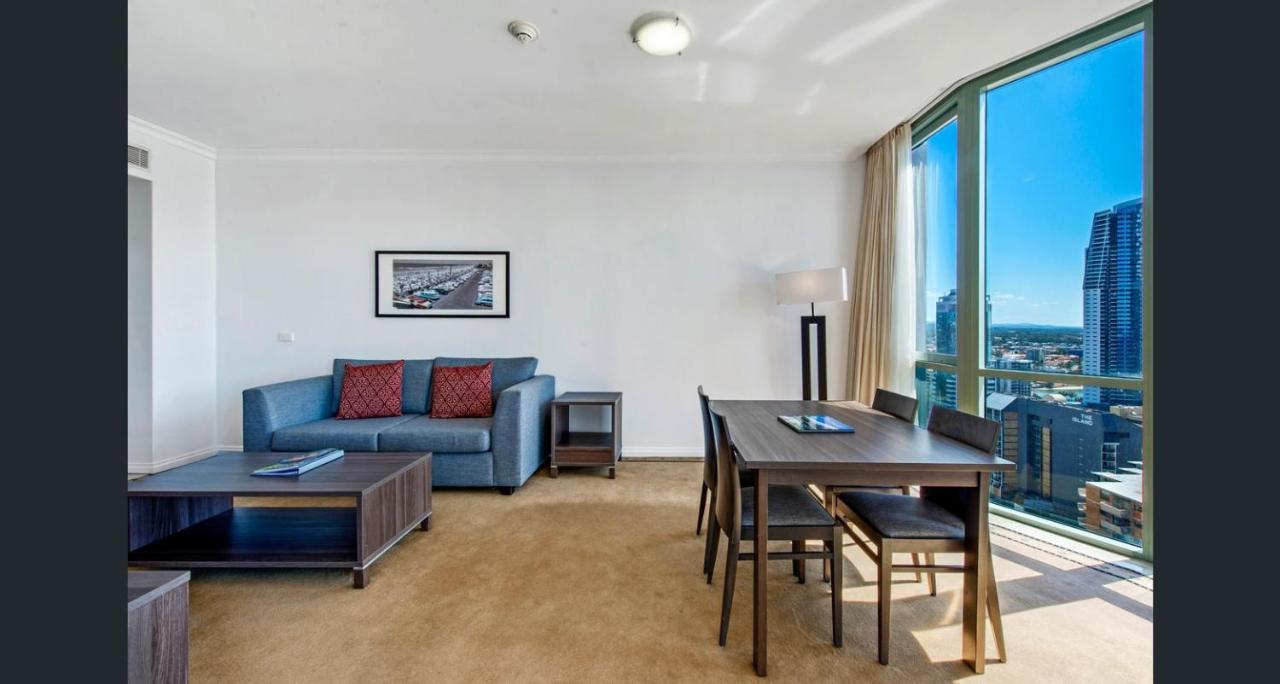 Legends Penthouse Lvl In Surfers Paradise Hotel
