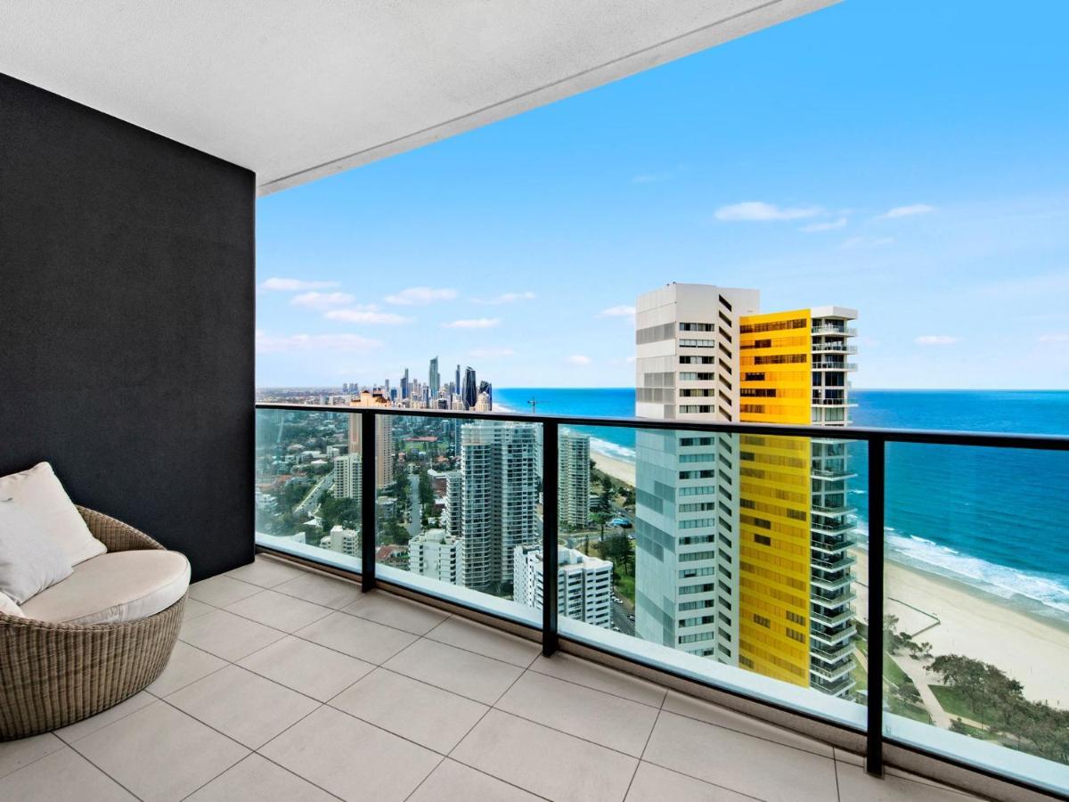 Oracle Private 3 Bedroom Sub Penthouse Apartment *