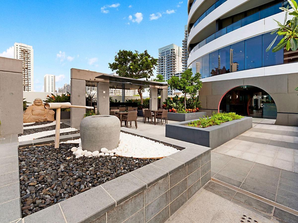 Oracle Private 3 Bedroom Sub Penthouse Apartment *
