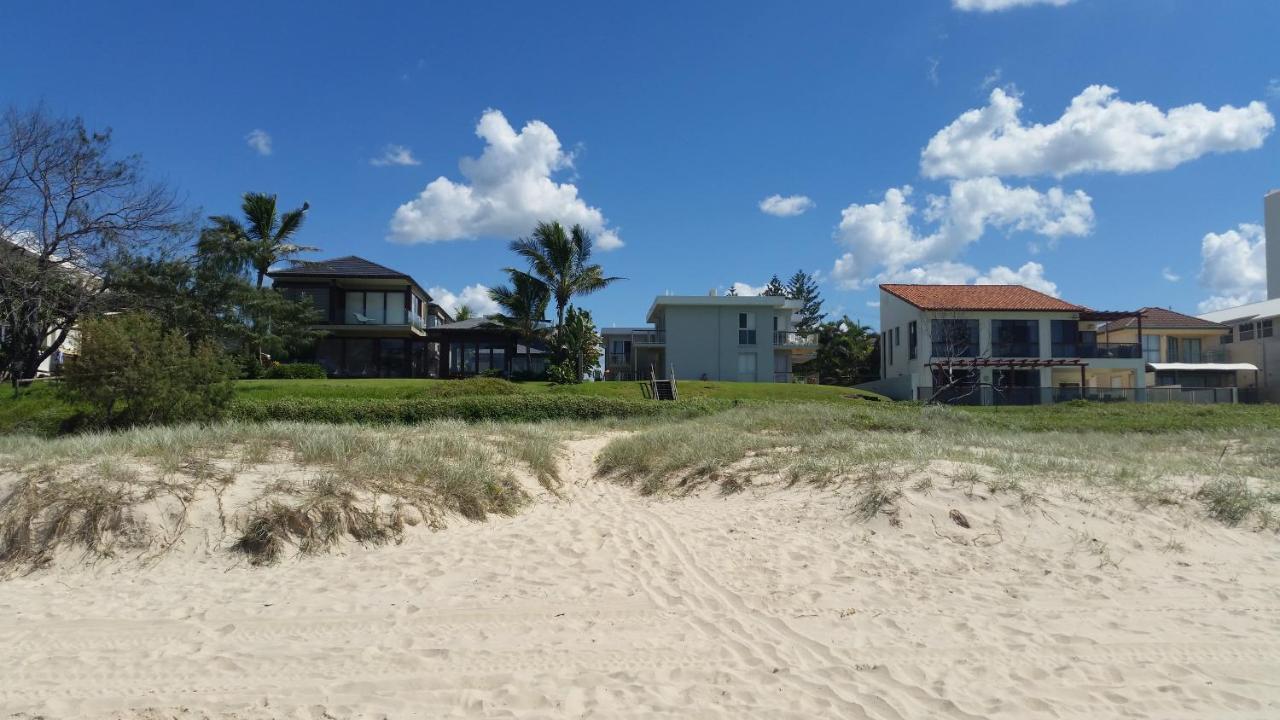 Fantastic 2brm Absolute Beachfront Apartment, Hedges Avenue Mermaid Beach Apartamento