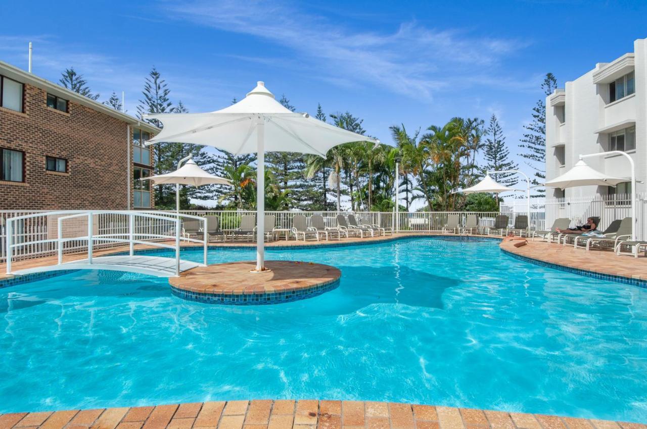 Apartment Glamorous Unit With Pools, Balcony & Ocean Vistas