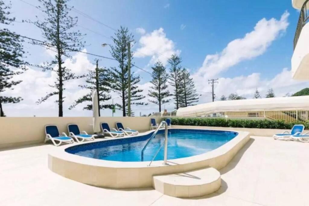 Apartment The Coconut Crib- Waterfront Burleigh